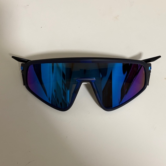 Oakley Latch Panel Sports Sunglasses - Picture 1 of 3